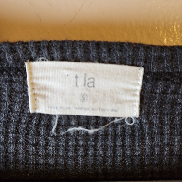 Anthropologie T La Nadia Gray Cutout Waffle Knit Thermal Size Small - Picture 8 of 8